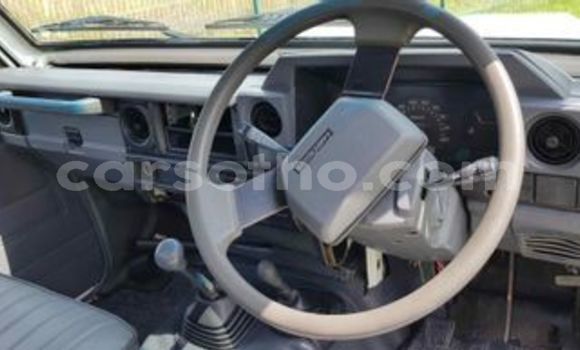 Buy Used Toyota Land Cruiser White Car in Maseru in Maseru Buy Used Toyota Land Cruiser White Car in Maseru in Maseru