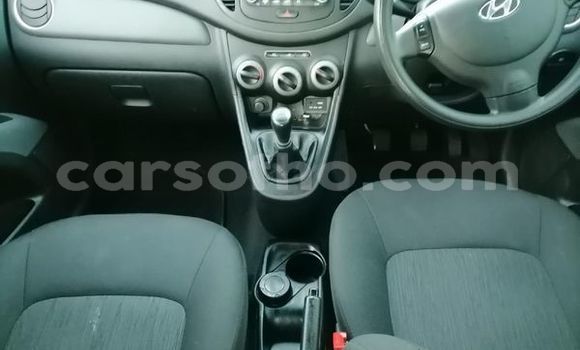 Buy Used Hyundai i10 Red Car in Maputsoe in Leribe Buy Used Hyundai i10 Red Car in Maputsoe in Leribe