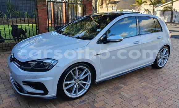 اشتري مستعمل Volkswagen Golf R White سيارة في Hlotse في Leribe اشتري مستعمل Volkswagen Golf R White سيارة في Hlotse في Leribe
