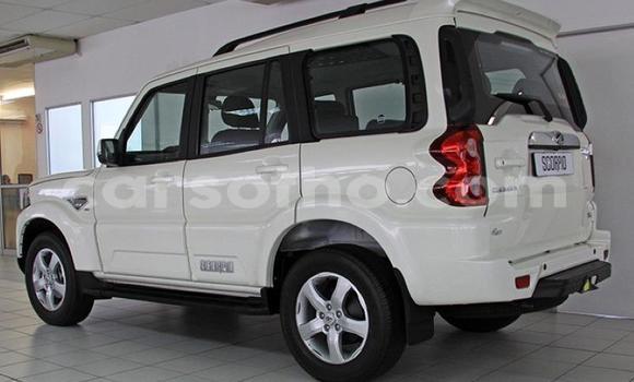 Acheter Occasion Voiture Mahindra Scorpio Blanc à Maputsoa, Leribe Acheter Occasion Voiture Mahindra Scorpio Blanc à Maputsoa, Leribe