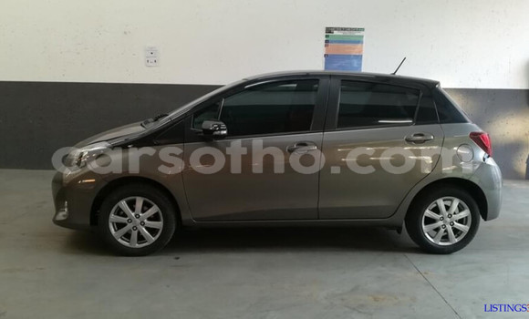 Acheter Occasion Voiture Toyota Yaris Marron à Maputsoa, Leribe Acheter Occasion Voiture Toyota Yaris Marron à Maputsoa, Leribe