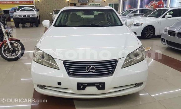 Acheter Import Voiture Lexus ES Blanc à Import - Dubai, Maseru Acheter Import Voiture Lexus ES Blanc à Import - Dubai, Maseru
