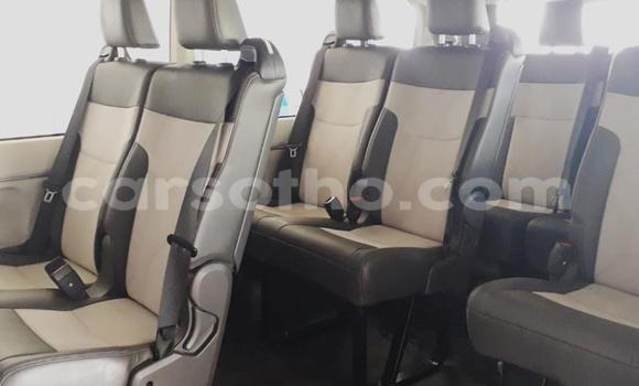 Acheter Occasion Voiture Toyota Hiace Blanc à Maputsoa, Leribe Acheter Occasion Voiture Toyota Hiace Blanc à Maputsoa, Leribe