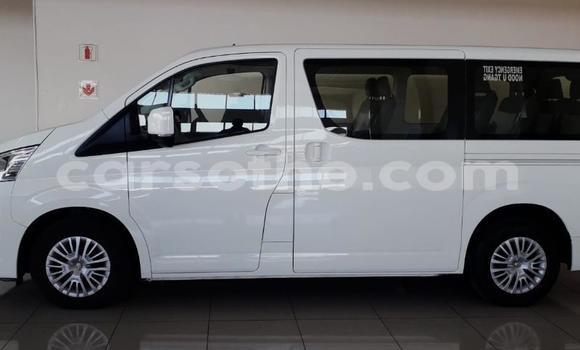 Acheter Occasion Voiture Toyota Hiace Blanc à Maputsoa, Leribe Acheter Occasion Voiture Toyota Hiace Blanc à Maputsoa, Leribe