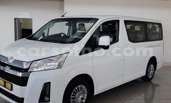 Acheter Occasion Voiture Toyota Hiace Blanc à Maputsoa, Leribe Acheter Occasion Voiture Toyota Hiace Blanc à Maputsoa, Leribe