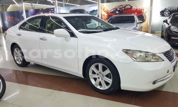 Acheter Import Voiture Lexus ES Blanc à Import - Dubai, Maseru Acheter Import Voiture Lexus ES Blanc à Import - Dubai, Maseru