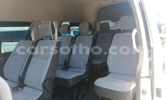 Acheter Occasion Voiture Toyota Hiace Blanc à Maputsoa, Leribe Acheter Occasion Voiture Toyota Hiace Blanc à Maputsoa, Leribe