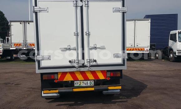 Sayi Na hannu Toyota Dyna White Mota in Maputsoa a Leribe Sayi Na hannu Toyota Dyna White Mota in Maputsoa a Leribe