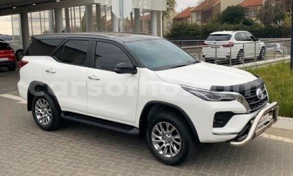 اشتري مستعمل Toyota Fortuner White سيارة في Mafeteng في Mafeteng اشتري مستعمل Toyota Fortuner White سيارة في Mafeteng في Mafeteng