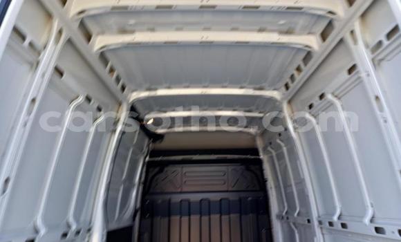 Acheter Occasion Voiture Toyota Innova Blanc à Maputsoa, Leribe Acheter Occasion Voiture Toyota Innova Blanc à Maputsoa, Leribe