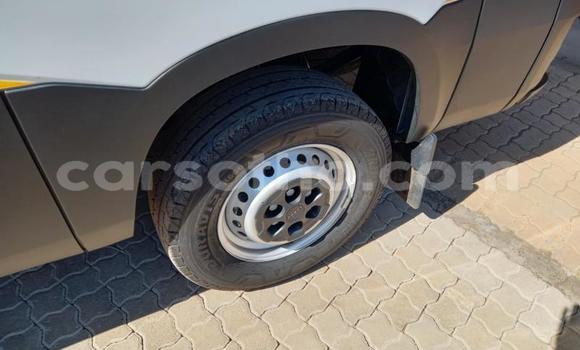 Acheter Occasion Voiture Toyota Innova Blanc à Maputsoa, Leribe Acheter Occasion Voiture Toyota Innova Blanc à Maputsoa, Leribe