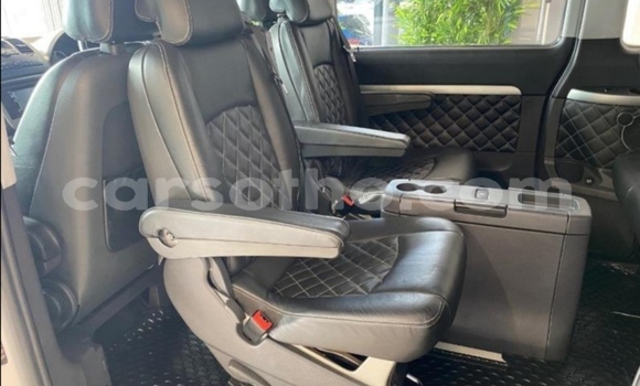 Buy Used Mercedes Viano Silver Car in Butha–Buthe in Thaba-Tseka Buy Used Mercedes Viano Silver Car in Butha–Buthe in Thaba-Tseka