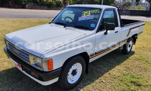 اشتري مستعمل Toyota Hilux White سيارة في Maseru في Maseru اشتري مستعمل Toyota Hilux White سيارة في Maseru في Maseru