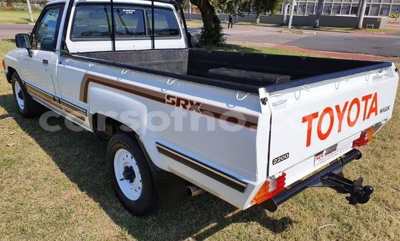 اشتري مستعمل Toyota Hilux White سيارة في Maseru في Maseru اشتري مستعمل Toyota Hilux White سيارة في Maseru في Maseru