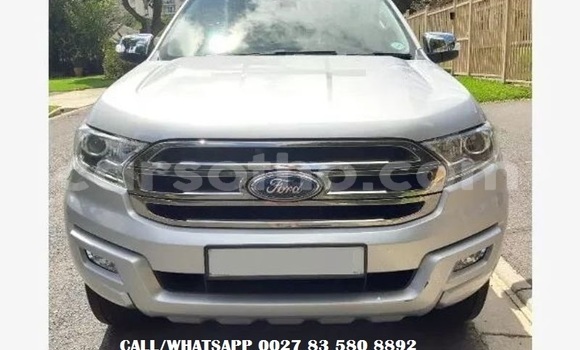 اشتري مستعمل Ford Everest Silver سيارة في Maseru في Maseru اشتري مستعمل Ford Everest Silver سيارة في Maseru في Maseru