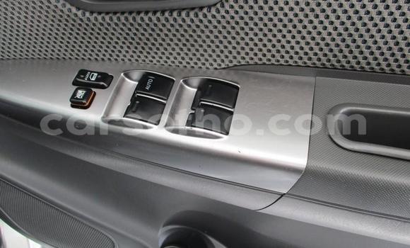 Sayi Na hannu Toyota Hilux White Mota in Maseru a Maseru Sayi Na hannu Toyota Hilux White Mota in Maseru a Maseru