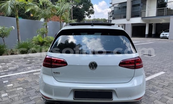 اشتري مستعمل Volkswagen Golf GTI White سيارة في Maseru في Maseru اشتري مستعمل Volkswagen Golf GTI White سيارة في Maseru في Maseru