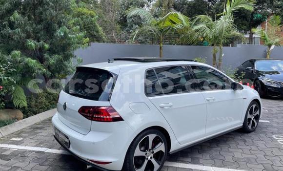اشتري مستعمل Volkswagen Golf GTI White سيارة في Maseru في Maseru اشتري مستعمل Volkswagen Golf GTI White سيارة في Maseru في Maseru