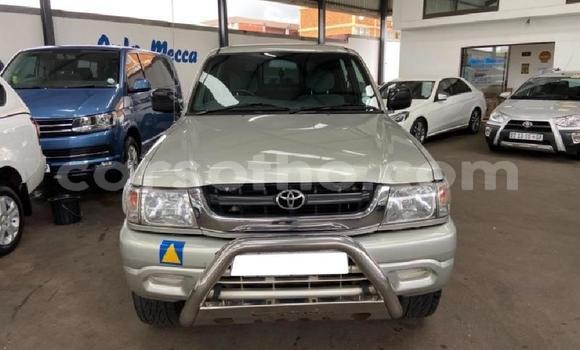 Sayi Na hannu Toyota Hilux Silver Mota in Thaba–Tseka a Mafeteng Sayi Na hannu Toyota Hilux Silver Mota in Thaba–Tseka a Mafeteng