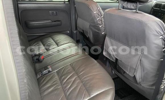 Sayi Na hannu Toyota Hilux Silver Mota in Thaba–Tseka a Mafeteng Sayi Na hannu Toyota Hilux Silver Mota in Thaba–Tseka a Mafeteng