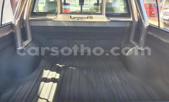 Sayi Na hannu Toyota Hilux Silver Mota in Thaba–Tseka a Mafeteng Sayi Na hannu Toyota Hilux Silver Mota in Thaba–Tseka a Mafeteng