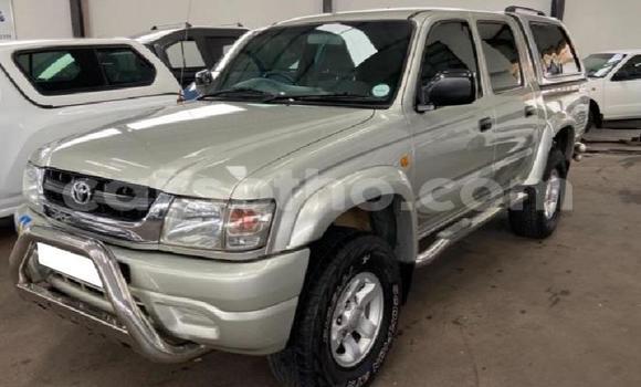 Sayi Na hannu Toyota Hilux Silver Mota in Thaba–Tseka a Mafeteng Sayi Na hannu Toyota Hilux Silver Mota in Thaba–Tseka a Mafeteng