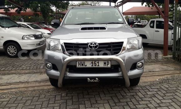 Buy Used Toyota Hilux Silver Car in Maputsoe in Leribe Buy Used Toyota Hilux Silver Car in Maputsoe in Leribe
