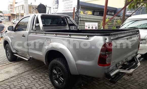 Buy Used Toyota Hilux Silver Car in Maputsoe in Leribe Buy Used Toyota Hilux Silver Car in Maputsoe in Leribe
