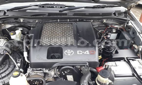 Buy Used Toyota Hilux Silver Car in Maputsoe in Leribe Buy Used Toyota Hilux Silver Car in Maputsoe in Leribe