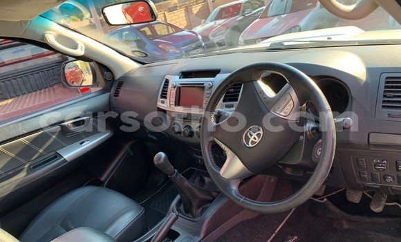 Buy Used Toyota Hilux White Car in Maputsoe in Leribe Buy Used Toyota Hilux White Car in Maputsoe in Leribe