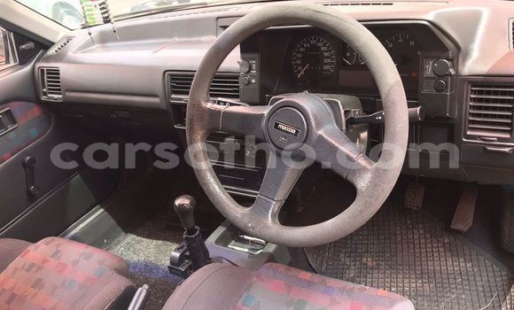 اشتري مستعمل Mazda 323 Red سيارة في Maseru في Maseru اشتري مستعمل Mazda 323 Red سيارة في Maseru في Maseru