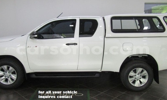 اشتري مستعمل Toyota Hilux White سيارة في Maseru في Maseru اشتري مستعمل Toyota Hilux White سيارة في Maseru في Maseru