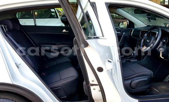 Sayi Na hannu Kia Sportage White Mota in Maseru a Maseru Sayi Na hannu Kia Sportage White Mota in Maseru a Maseru