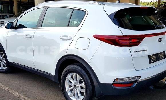 Sayi Na hannu Kia Sportage White Mota in Maseru a Maseru Sayi Na hannu Kia Sportage White Mota in Maseru a Maseru
