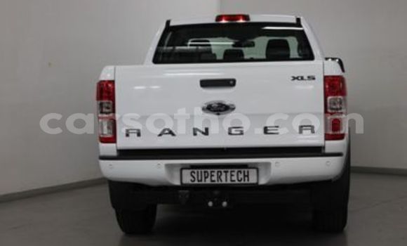 Sayi Na hannu Ford Ranger White Mota in Maseru a Maseru Sayi Na hannu Ford Ranger White Mota in Maseru a Maseru