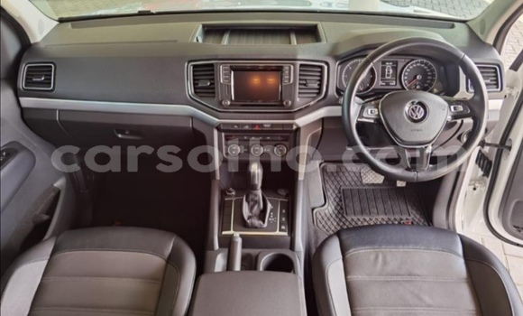 Sayi Na hannu Volkswagen Amarok White Mota in Thaba–Tseka a Mafeteng Sayi Na hannu Volkswagen Amarok White Mota in Thaba–Tseka a Mafeteng