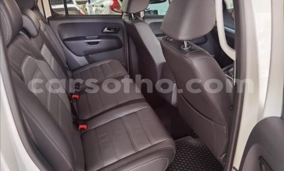 Sayi Na hannu Volkswagen Amarok White Mota in Thaba–Tseka a Mafeteng Sayi Na hannu Volkswagen Amarok White Mota in Thaba–Tseka a Mafeteng