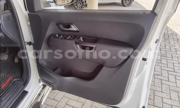 Sayi Na hannu Volkswagen Amarok White Mota in Thaba–Tseka a Mafeteng Sayi Na hannu Volkswagen Amarok White Mota in Thaba–Tseka a Mafeteng