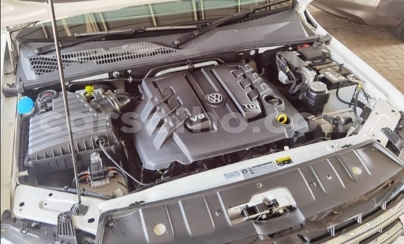 Sayi Na hannu Volkswagen Amarok White Mota in Thaba–Tseka a Mafeteng Sayi Na hannu Volkswagen Amarok White Mota in Thaba–Tseka a Mafeteng