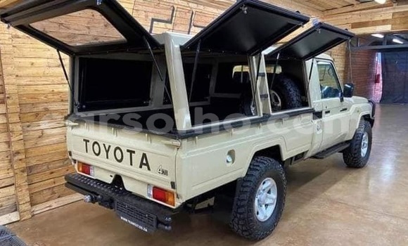 Buy Used Toyota Land Cruiser Brown Car in Maseru in Maseru Buy Used Toyota Land Cruiser Brown Car in Maseru in Maseru