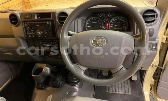Buy Used Toyota Land Cruiser Brown Car in Maseru in Maseru Buy Used Toyota Land Cruiser Brown Car in Maseru in Maseru