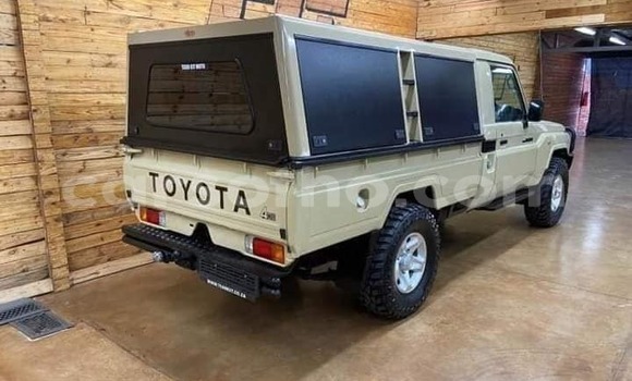 Buy Used Toyota Land Cruiser Brown Car in Maseru in Maseru Buy Used Toyota Land Cruiser Brown Car in Maseru in Maseru