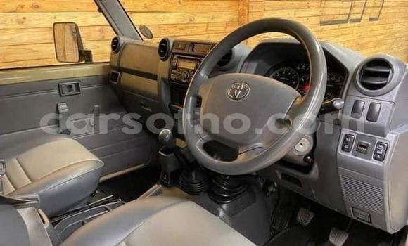 Buy Used Toyota Land Cruiser Brown Car in Maseru in Maseru Buy Used Toyota Land Cruiser Brown Car in Maseru in Maseru