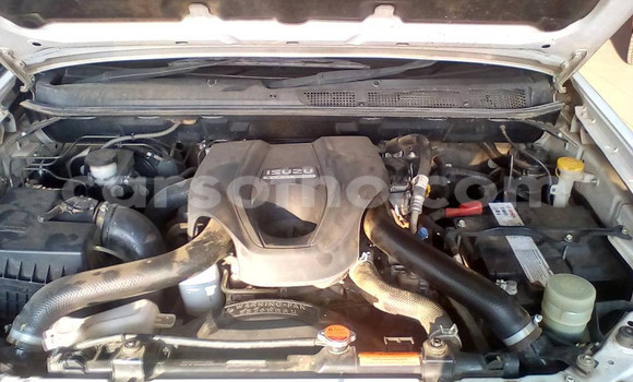 Sayi Na hannu Isuzu KB White Mota in Maseru a Maseru Sayi Na hannu Isuzu KB White Mota in Maseru a Maseru