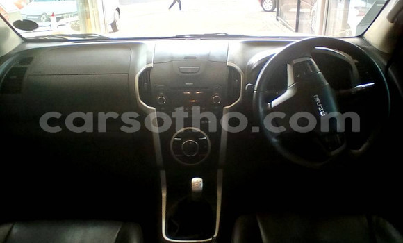 Sayi Na hannu Isuzu KB White Mota in Maseru a Maseru Sayi Na hannu Isuzu KB White Mota in Maseru a Maseru