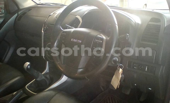 Sayi Na hannu Isuzu KB White Mota in Maseru a Maseru Sayi Na hannu Isuzu KB White Mota in Maseru a Maseru