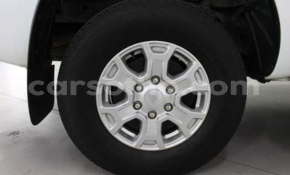 Sayi Na hannu Ford Ranger White Mota in Butha–Buthe a Thaba-Tseka Sayi Na hannu Ford Ranger White Mota in Butha–Buthe a Thaba-Tseka