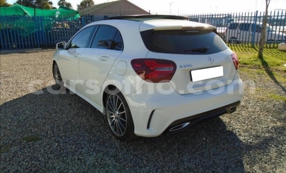 Sayi Na hannu Mercedes-Benz A200 White Mota in Maseru a Maseru Sayi Na hannu Mercedes-Benz A200 White Mota in Maseru a Maseru