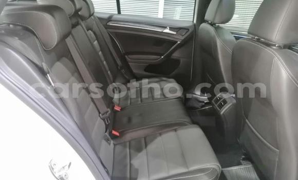 Sayi Na hannu Volkswagen Golf R White Mota in Roma a Maseru Sayi Na hannu Volkswagen Golf R White Mota in Roma a Maseru