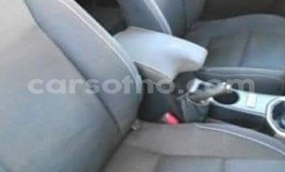 Sayi Na hannu Toyota Hilux Beige Mota in Maseru a Maseru Sayi Na hannu Toyota Hilux Beige Mota in Maseru a Maseru